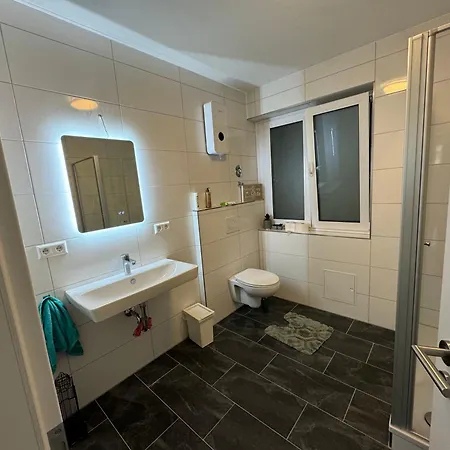 Tolle Helle & Ruhige 125 Qm Whg. Naehe Zentrum I-o