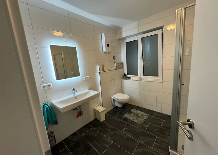 Tolle Helle & Ruhige 125 Qm Whg. Naehe Zentrum I-o